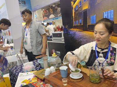 第16屆山東國(guó)際糖酒會(huì)隆重開(kāi)幕 匯聚1200多家品質(zhì)企業(yè)，15000多個(gè)優(yōu)質(zhì)品牌，茶葉代理與銷售迎來(lái)新機(jī)遇